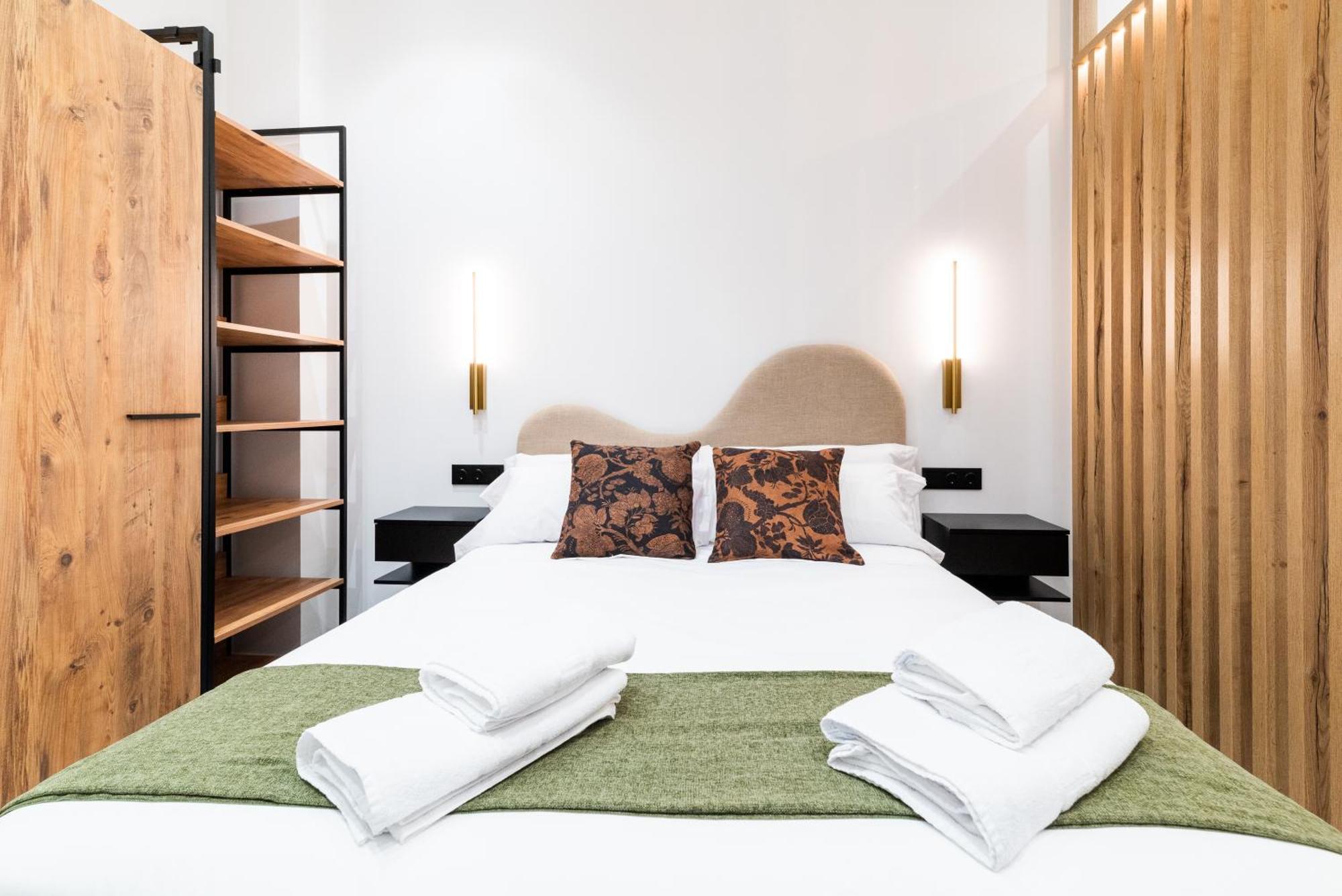 Albahaca Haven Luxury Center Apartment Гранада Екстериор снимка