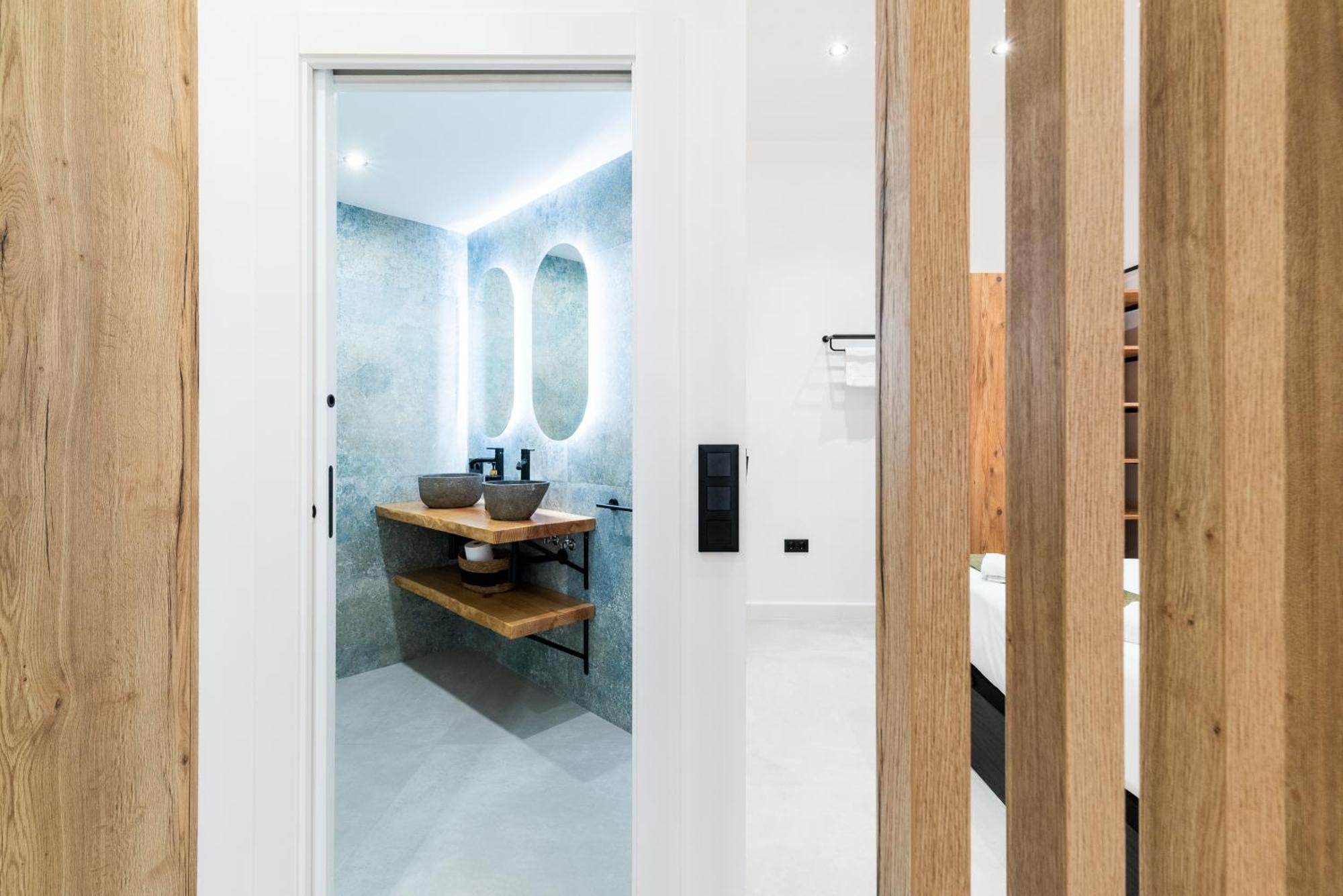 Albahaca Haven Luxury Center Apartment Гранада Екстериор снимка